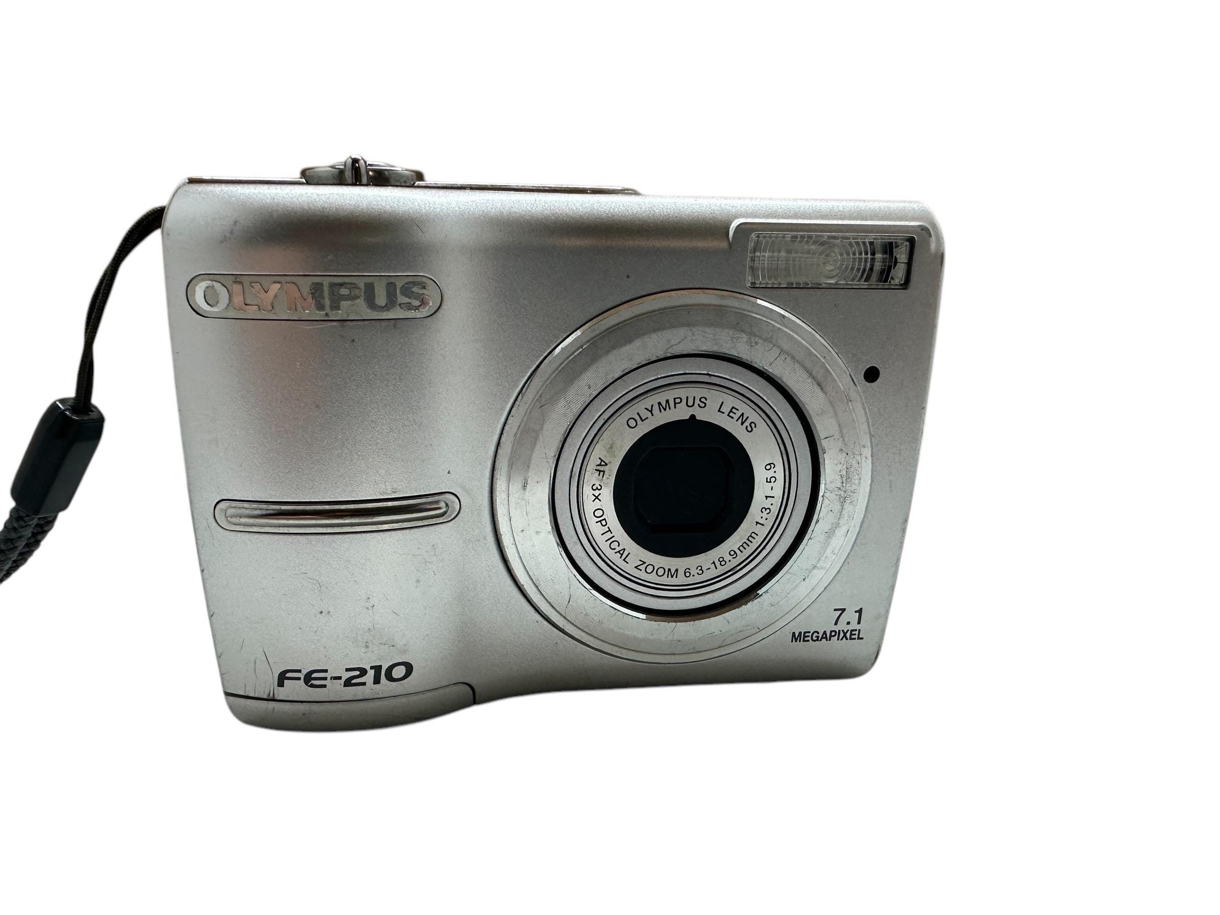 Olympus Fe210 Digital Camera Compact 3X Optical Zoom 7.1 MP 2.5