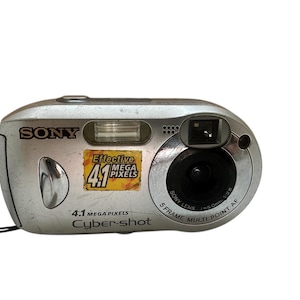 Sony Cybershot DSC-P41 Digital Camera MPEG Movie Vx 4.1 MP Carl