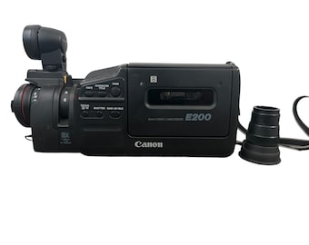 ヴィンテージ キャノン 8ミリ ビデオカメラ ViDEO•i Canon Eight 8mm Film Movie Camera + C-8 13mm f1.4 & 38mm f1