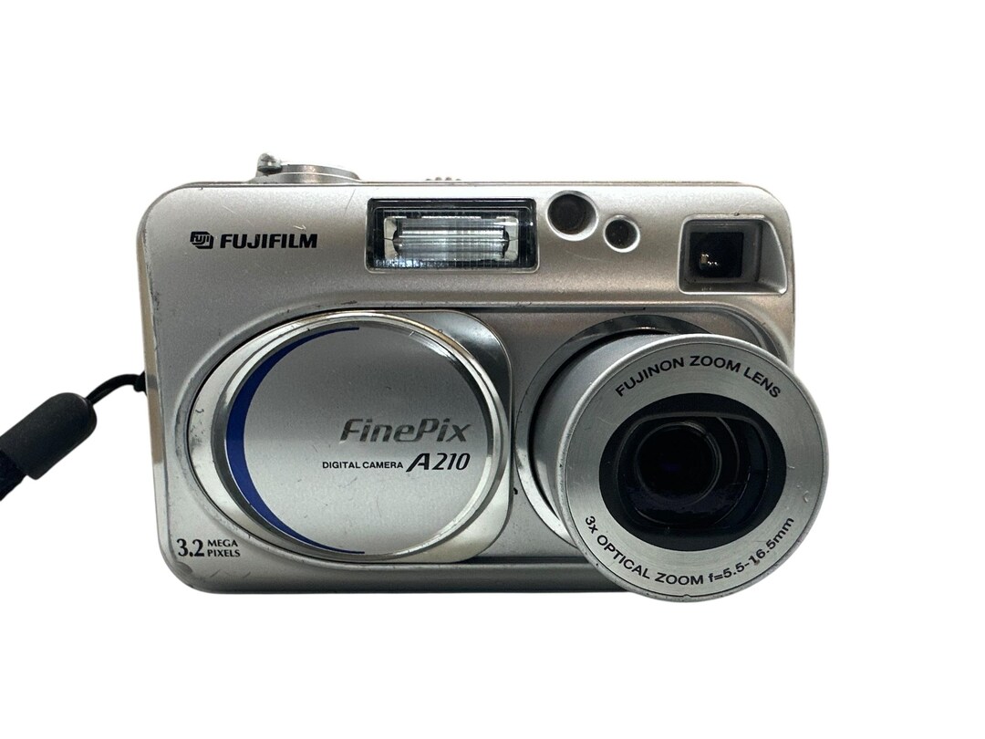 富士フイルム FinePix A210 デジタルカメラ 3倍光学ズーム 3.2 MP