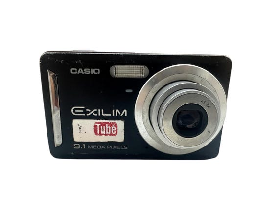 Casio Exilim EX-Z22 MP4 Digital Camera 9.1 MP 3X Optical Zoom
