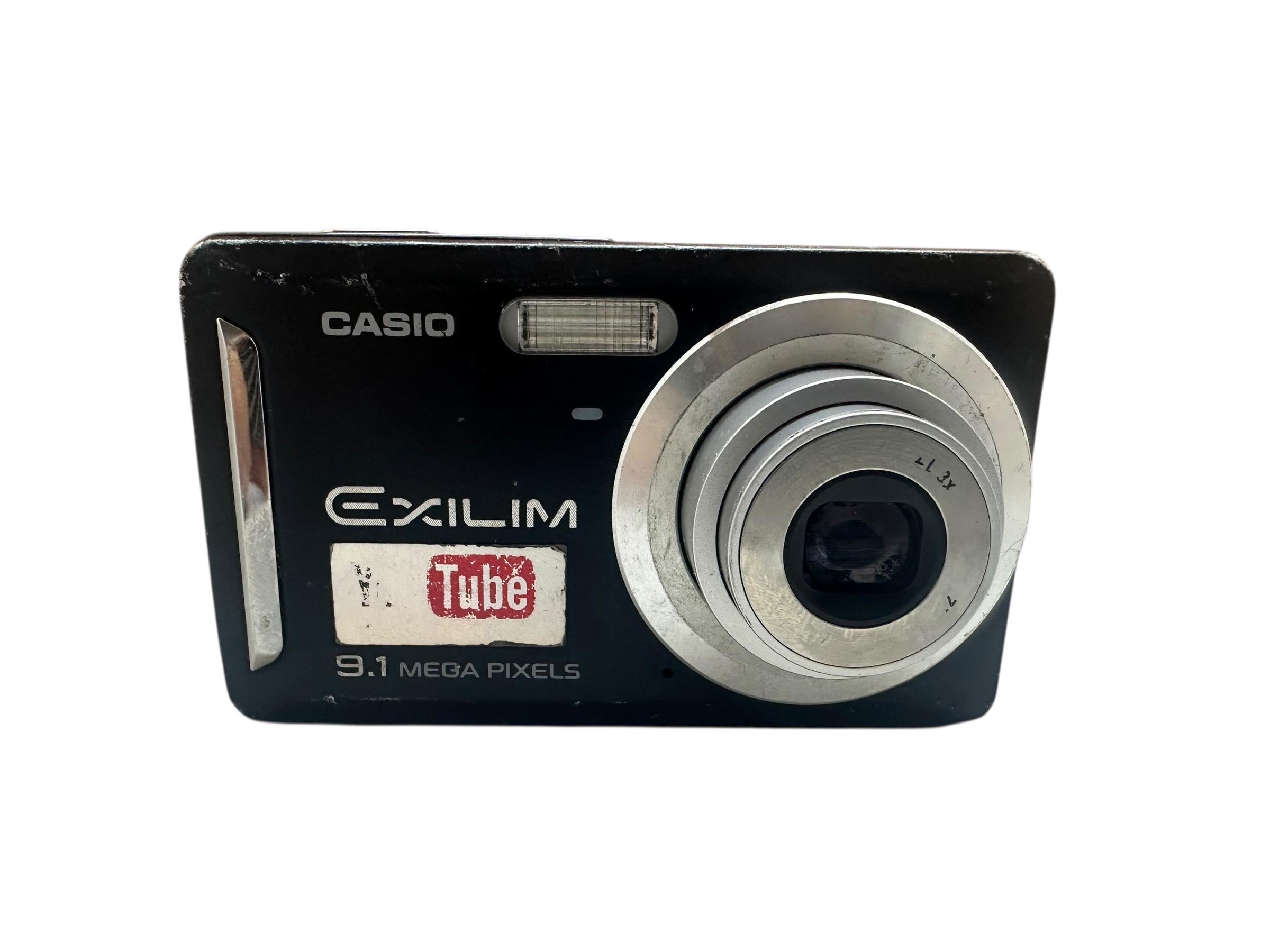 Casio Exilim EX-Z22 MP4 Digital Camera 9.1 MP 3X Optical Zoom