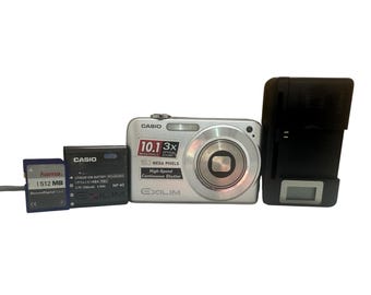 CASIO Exilim EX-Z77 Digital Camera 7.2 MP 3X Optical Zoom 2.6