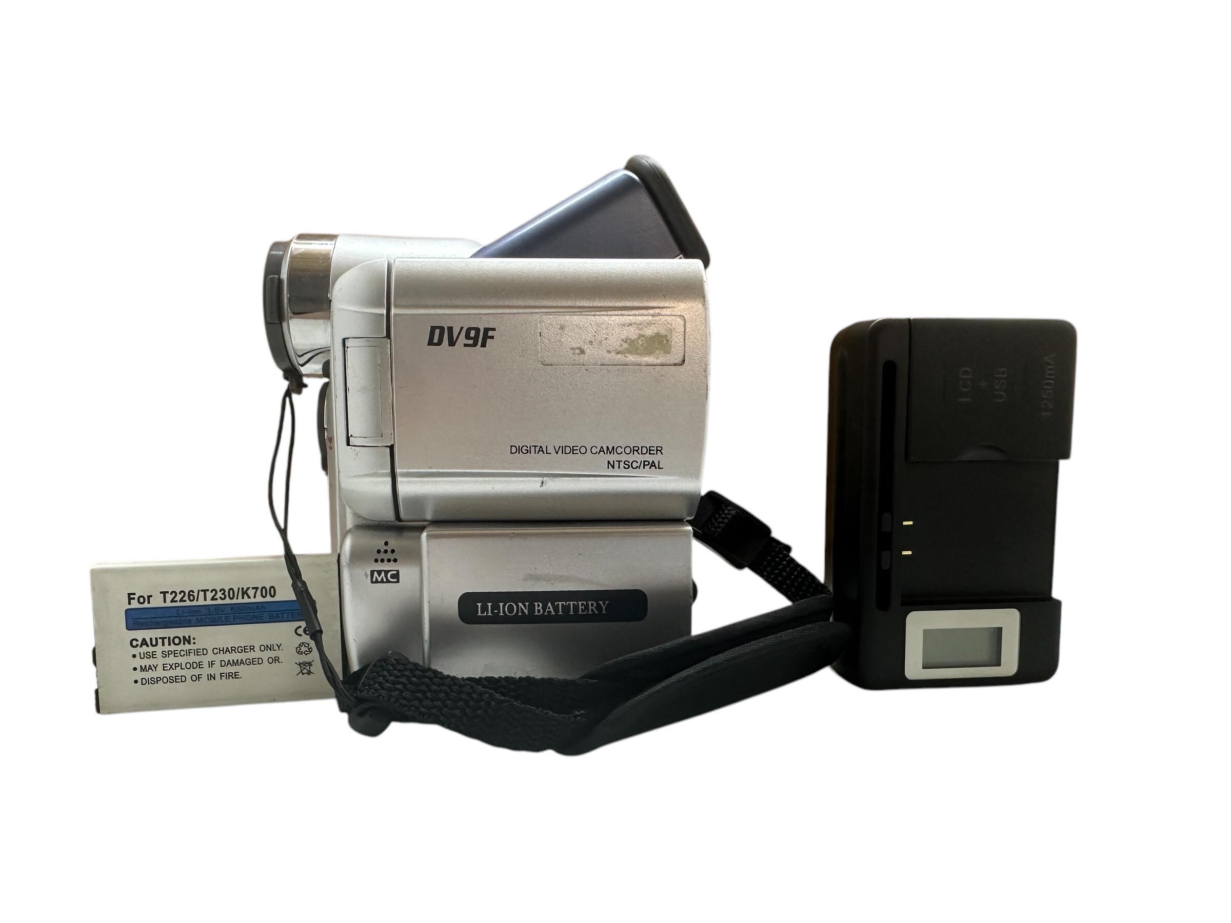Digital DV9F Camcorder Video Digital Camera Mp Ntsc Pal 8,9mm Lcd