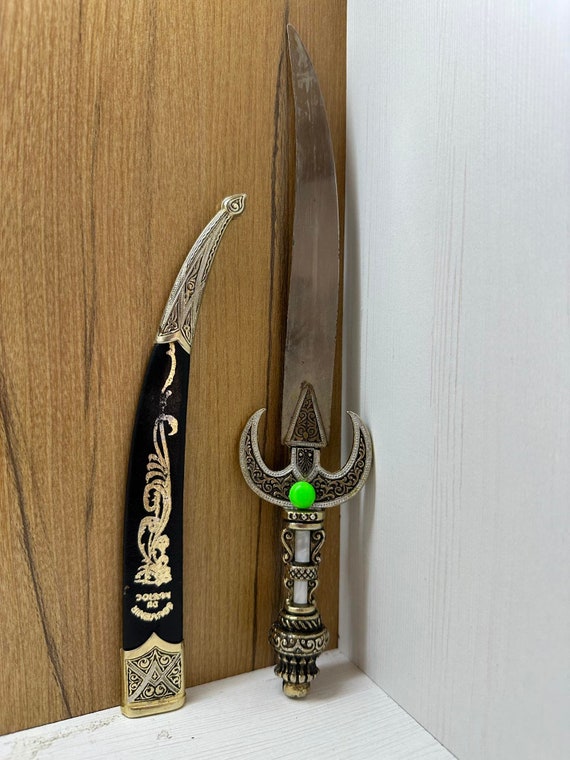 Unique Antique Art Vintage Handmade Souvenir Grave Sword Curved