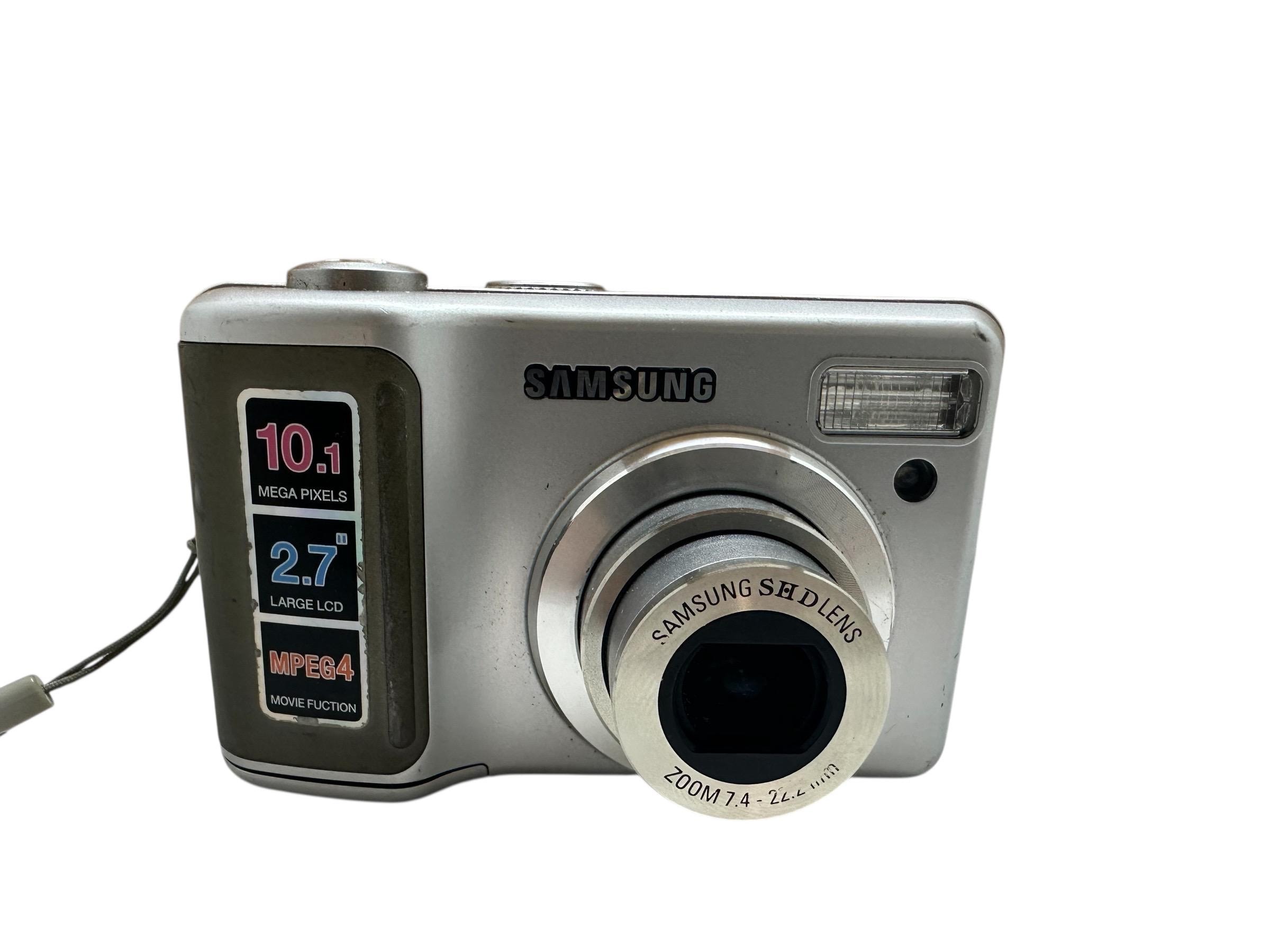 Samsung S1030 Digital Compact Camera 10.1 MP 3X Optical Zoom 2.7