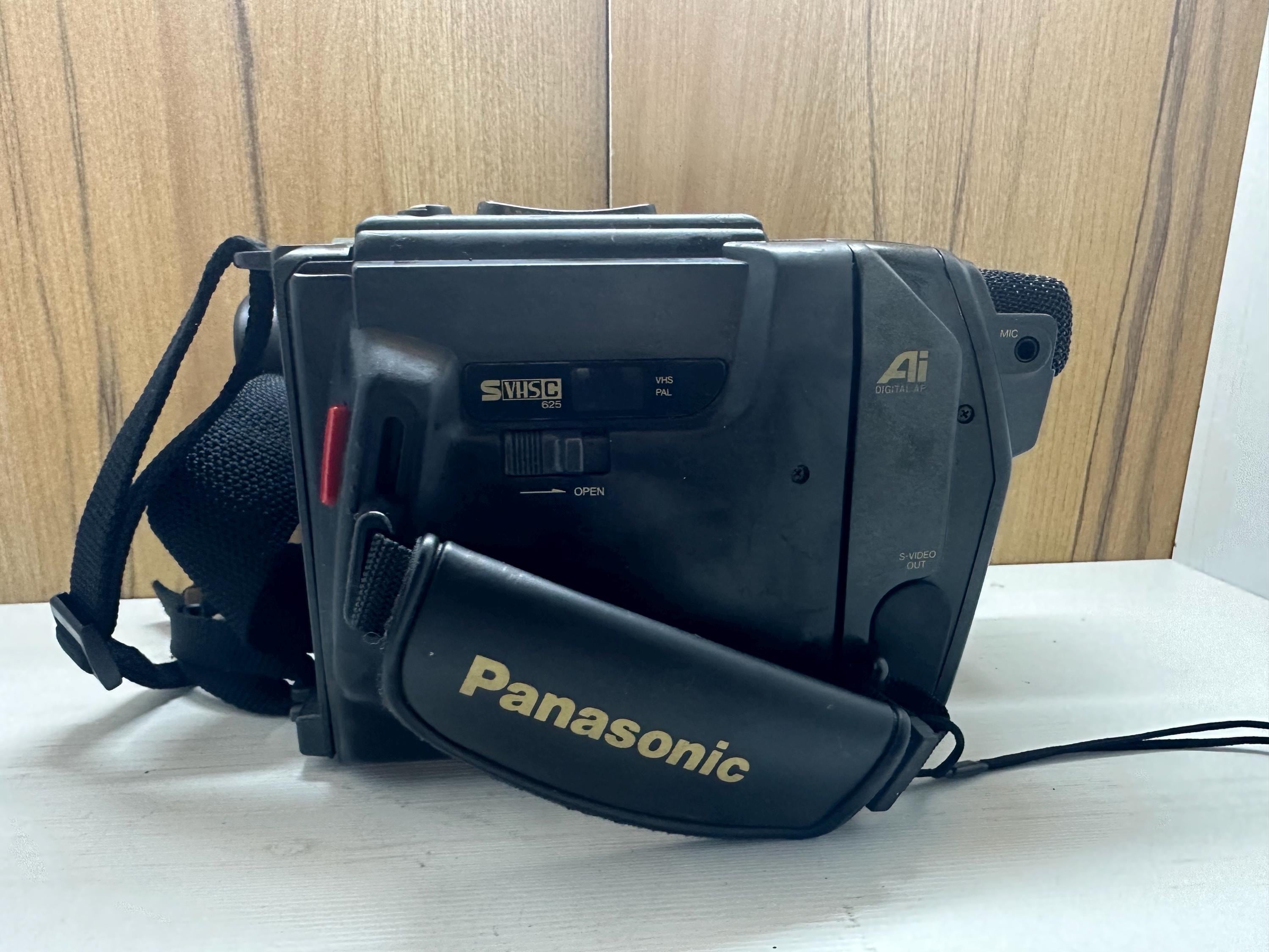 Vintage Panasonic Palmcorder Nv S7 16x Digital Zoom Vhs