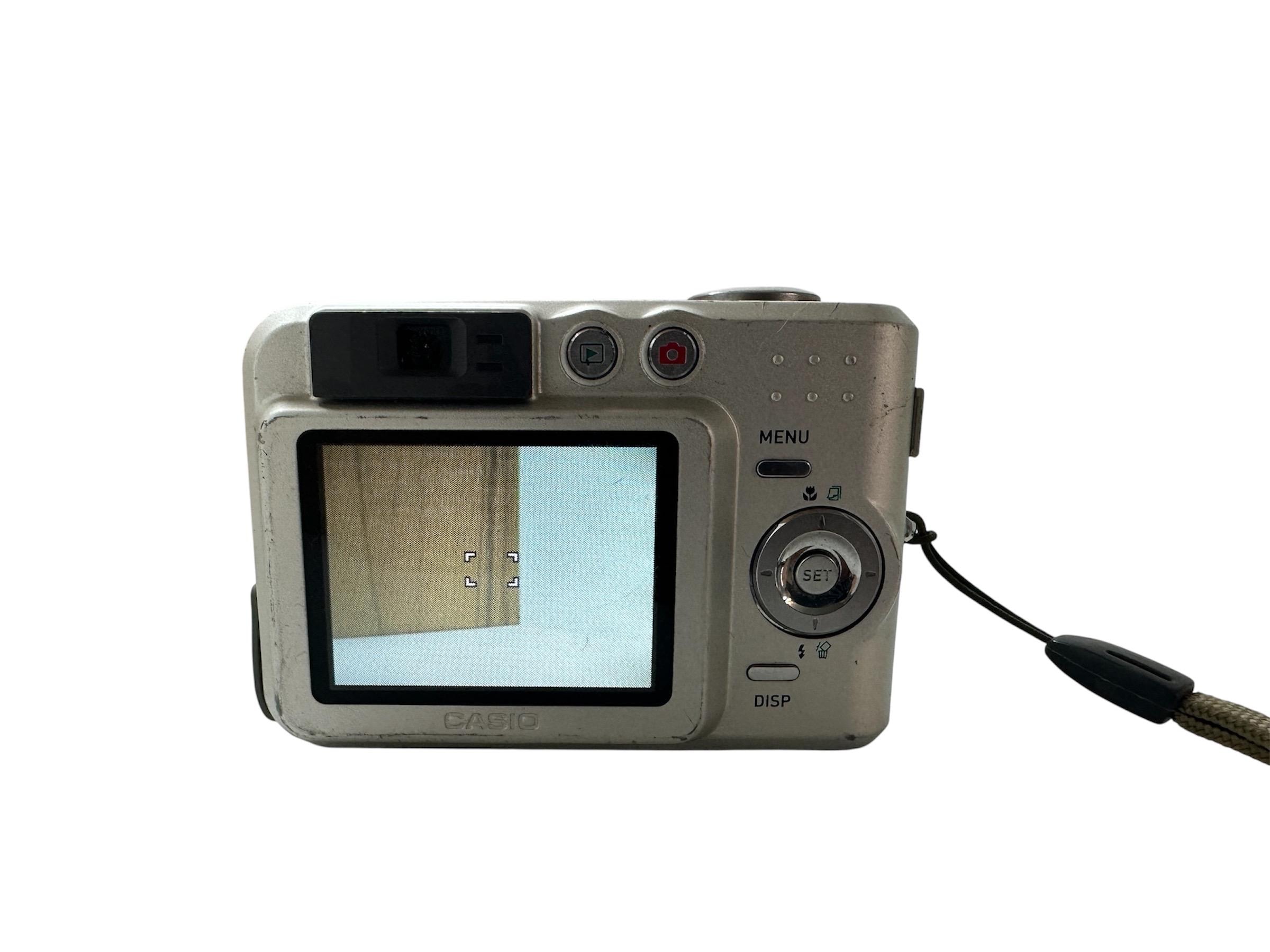 カシオ QV-R51 デジタルカメラ 5MP 3倍光学ズーム コンパクト 単3電池
