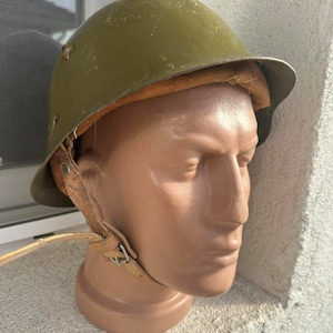 Elmetto militare d&#39;epoca tedesco tipo M36 esercito bulgaro 1941 equipaggiamento originale del soldato