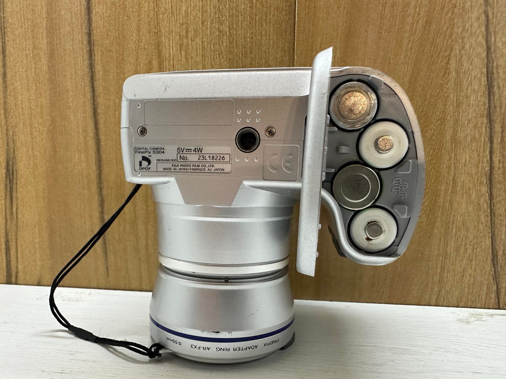 富士フイルム FinePix S304 デジタルカメラ 6倍光学ズーム