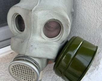 Professional Vintage Military Gas Mask Russian Army Soldier Equipment Unique Rare Old