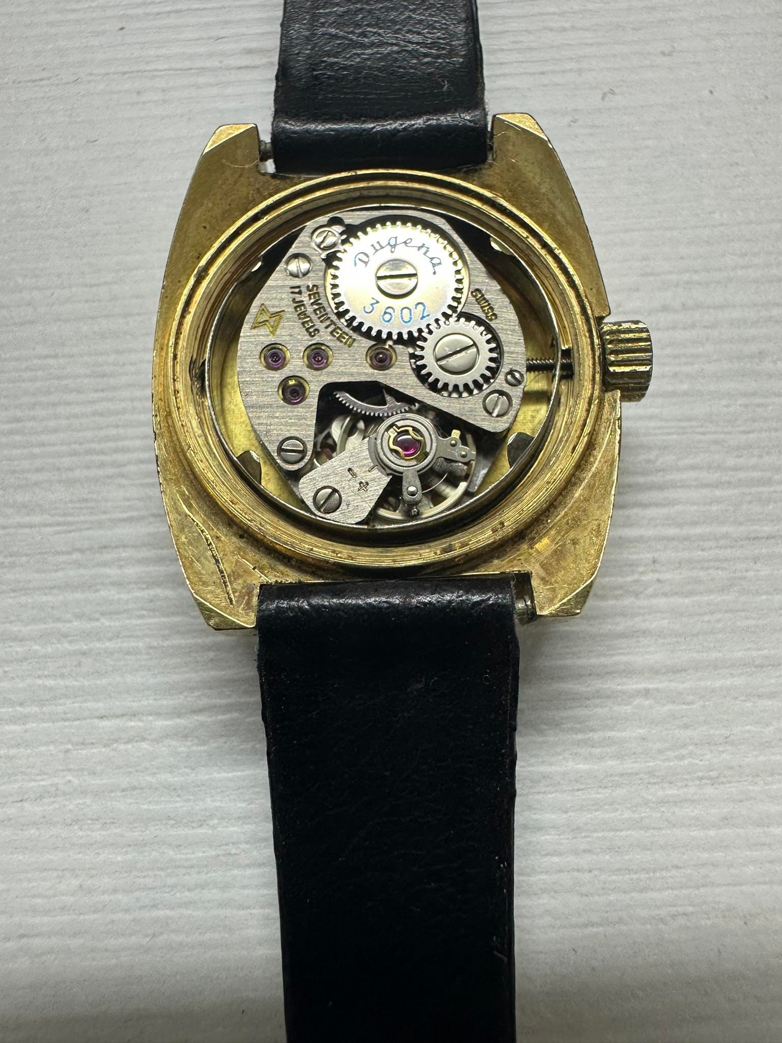 Dugena Mechanical 17 Rubis Antichoc Swiss Made Waterresistant