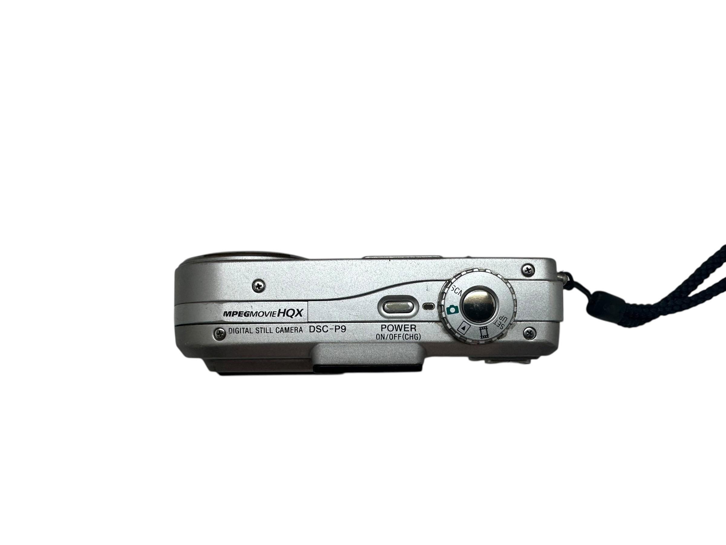 Sony Cybershot DSC-P9 Digital Camera 3x Optical Zoom 4MP Compact