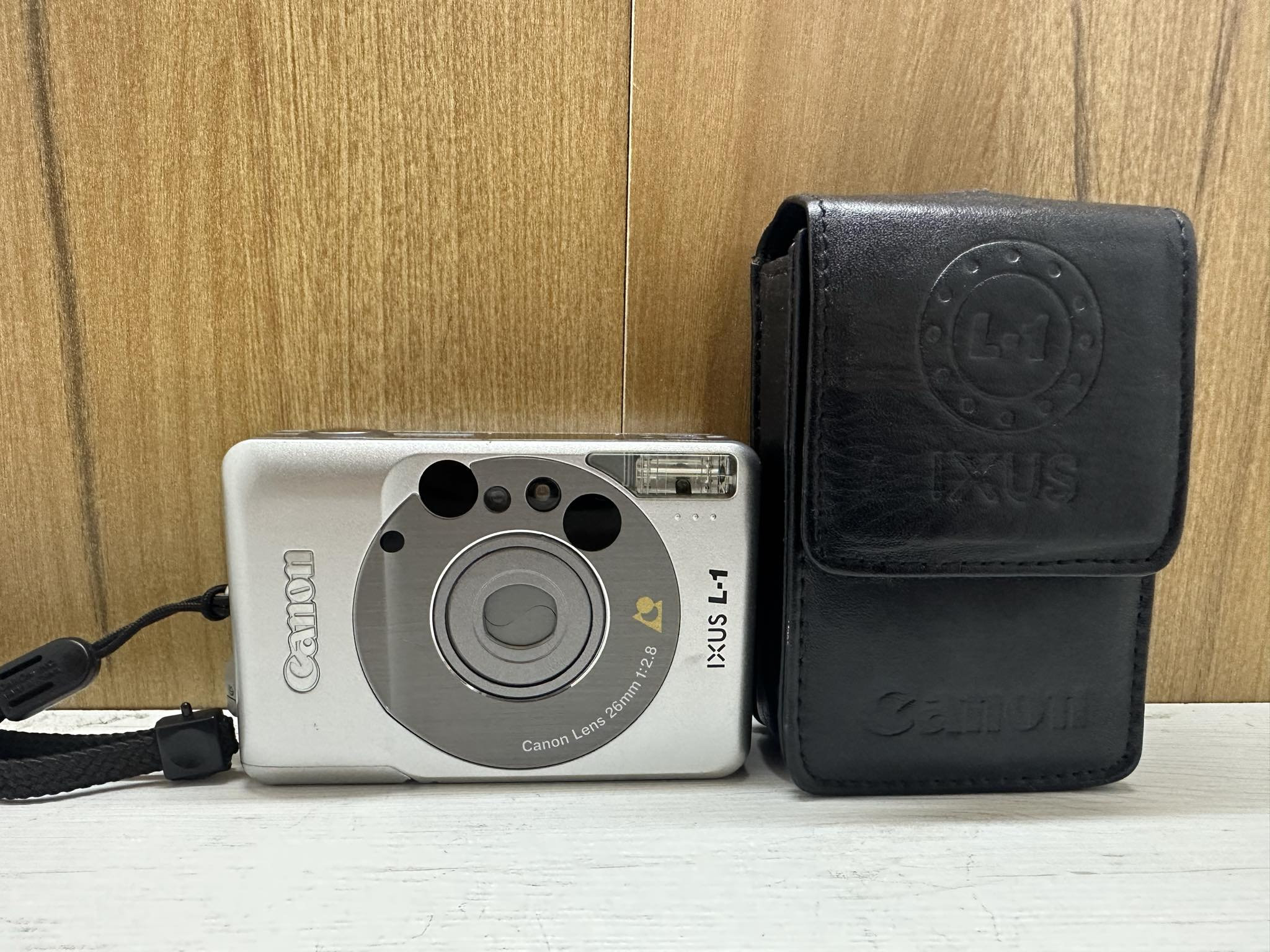 CANON HL-79E J18x9B3 ビデオカメラ本体 ジャンク Vintage Canon Ixus L-1 Japan 26 Mm APS Compact Film Camera Zoom