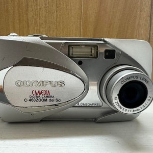 Olympus Camedia C 460 Digital Camera Compact 4MP 3 Optical Zoom image 1