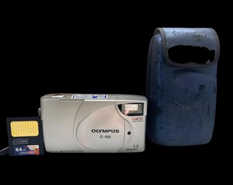 Vintage Olympus Camedia C-100 Zoom Digital Camera Compact 1.3 MP