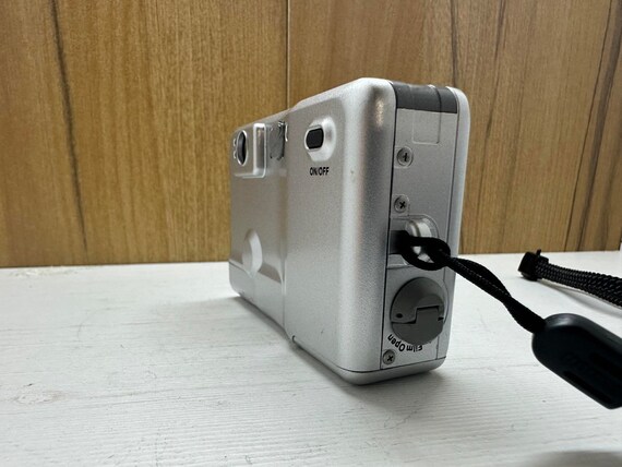 Vintage Canon Ixus L-1 Japan 26 Mm APS Compact Film Camera Zoom