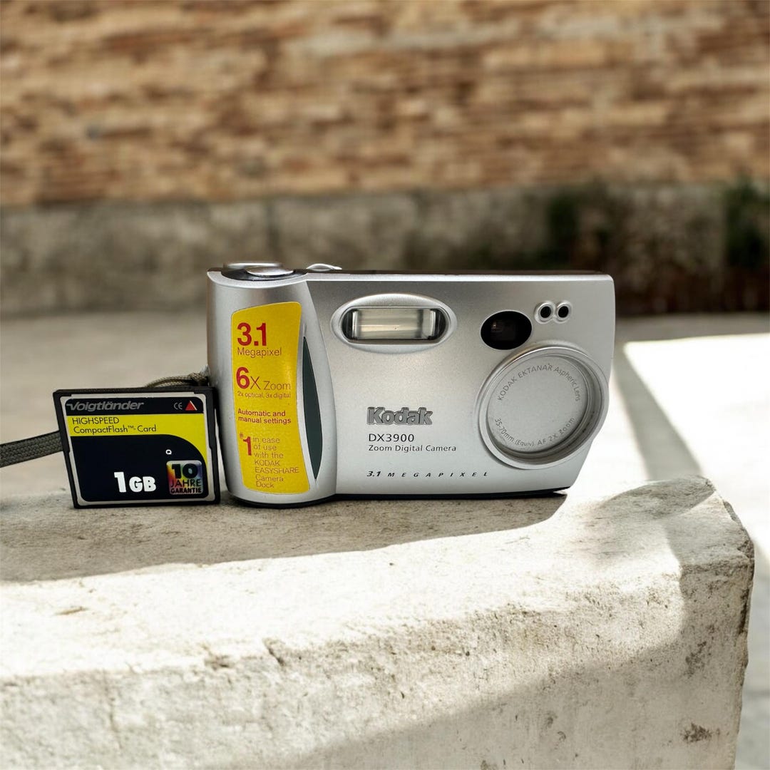 Vintage Kodak DX3900 Zoom Digital Camera Japan 3.1 MP 2x Optical