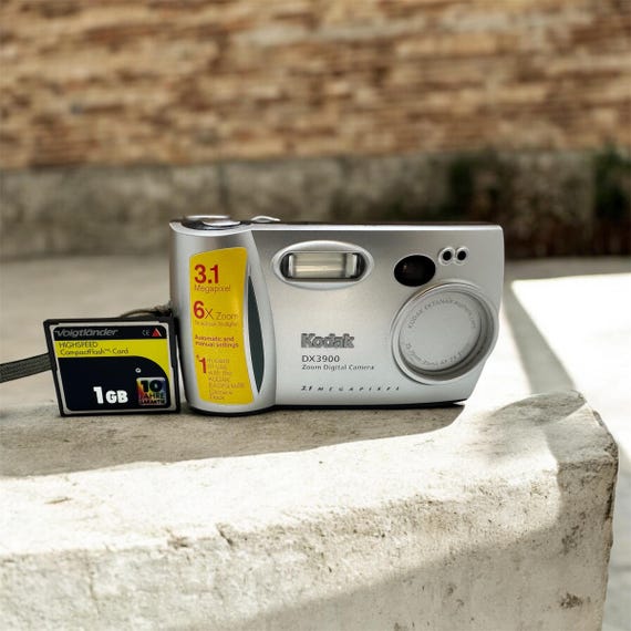 Vintage Kodak DX3900 Zoom Digital Camera Japan 3.1 MP 2x Optical