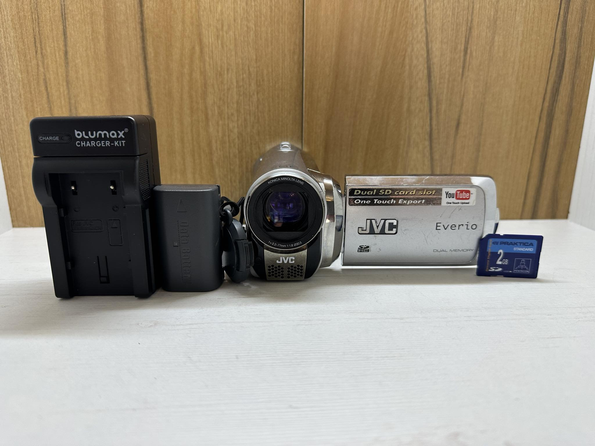 JVC Everio Gz-ms95se Sd Card Camcorder Japan 35x Optical Zoom