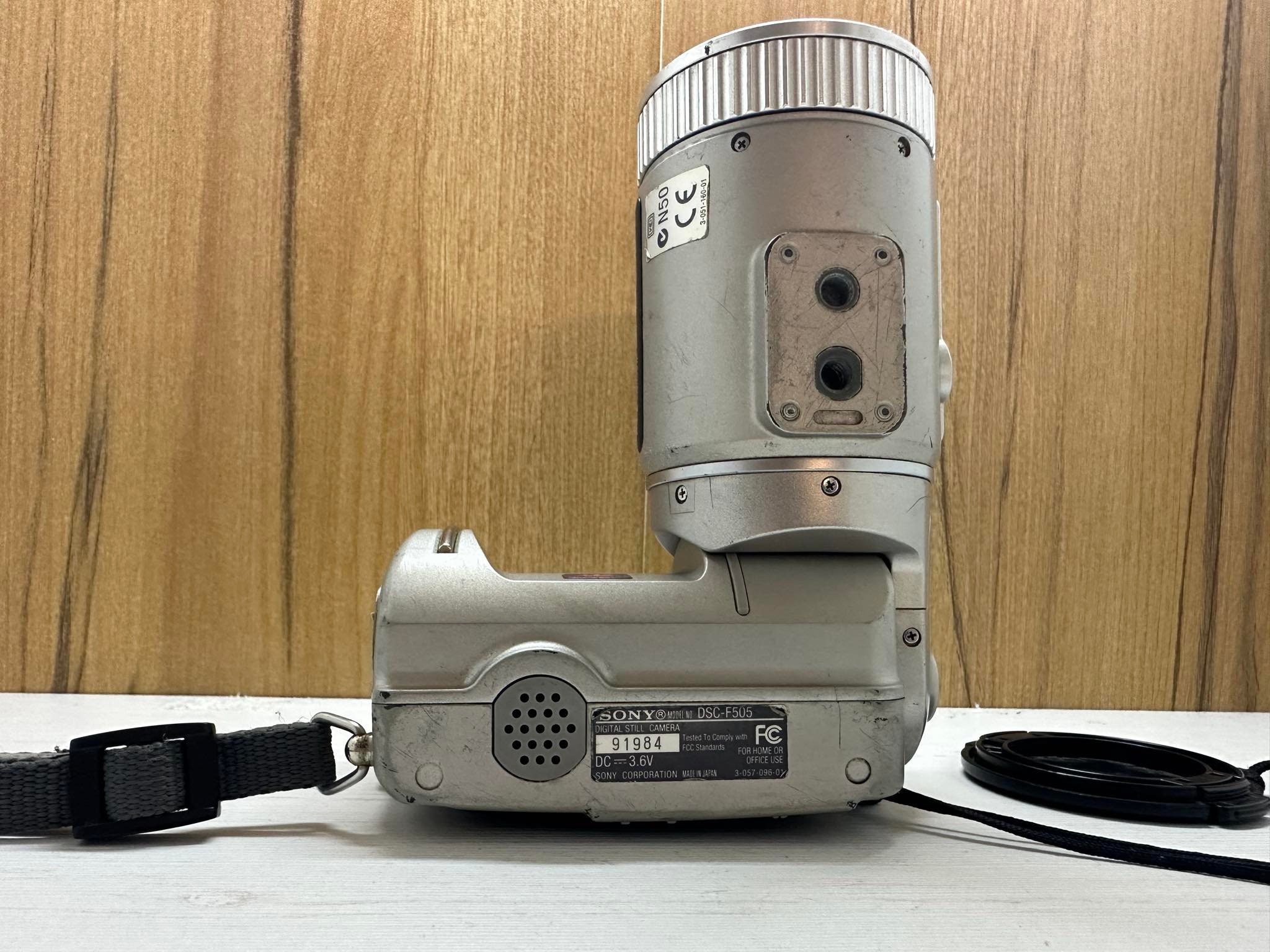 Vintage Sony Cybershot DSC-F505 Digital Camera Japan 5x