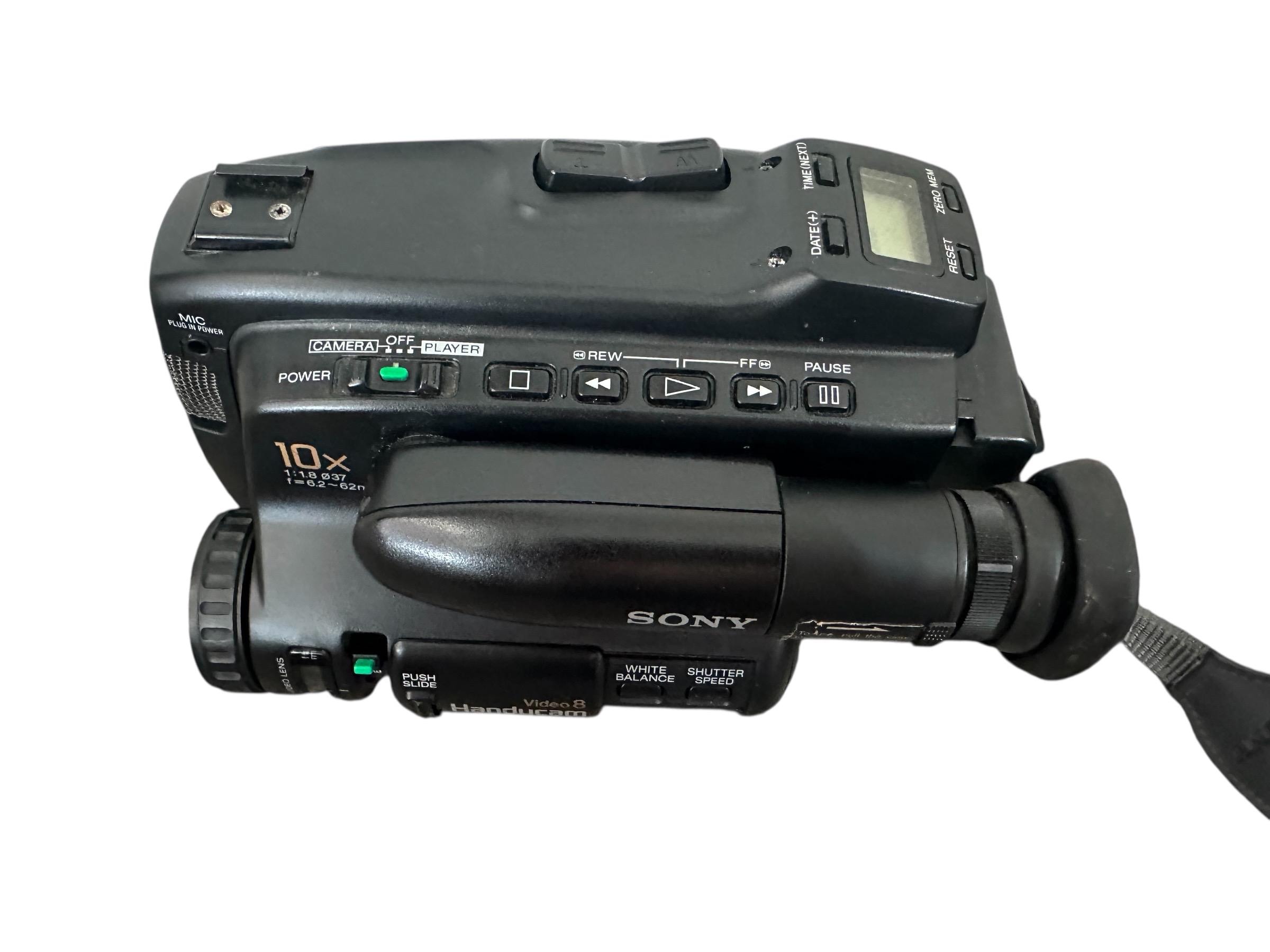【動作OK】SONY　Handycam　CCD-TRV60 動作未確認 SONY HANDYCAM CCD-TRV60 - メルカリ