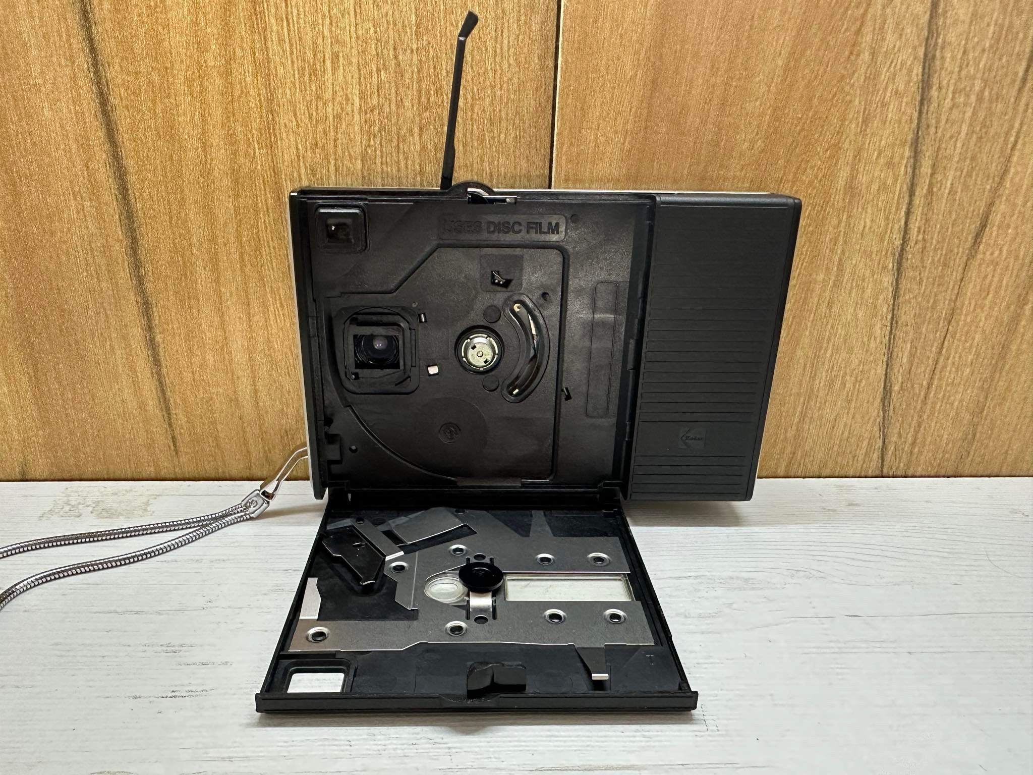 Vinatge Unique Kodak 4000 Disk Camera 1980 Year Made in USA + Handstrap ...