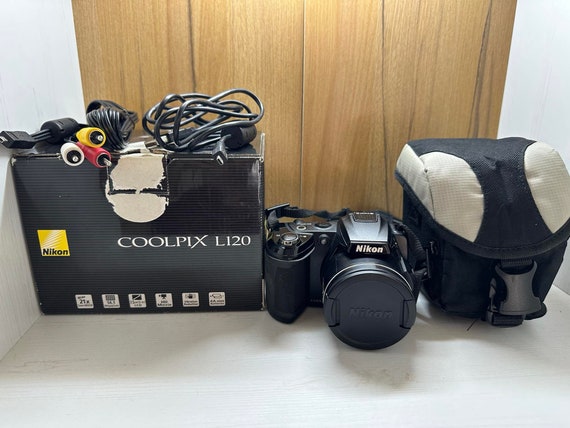 Professional Nikon Coolpix L120 Mpeg4 Movie Digital Camera 14.1 MP