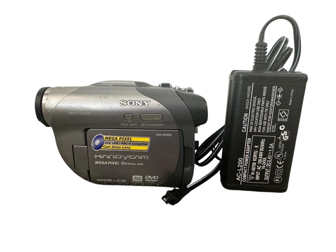 Sony Camcorder Handycam DCR- DVD205E Japan Dvd Disc Camera Mp4