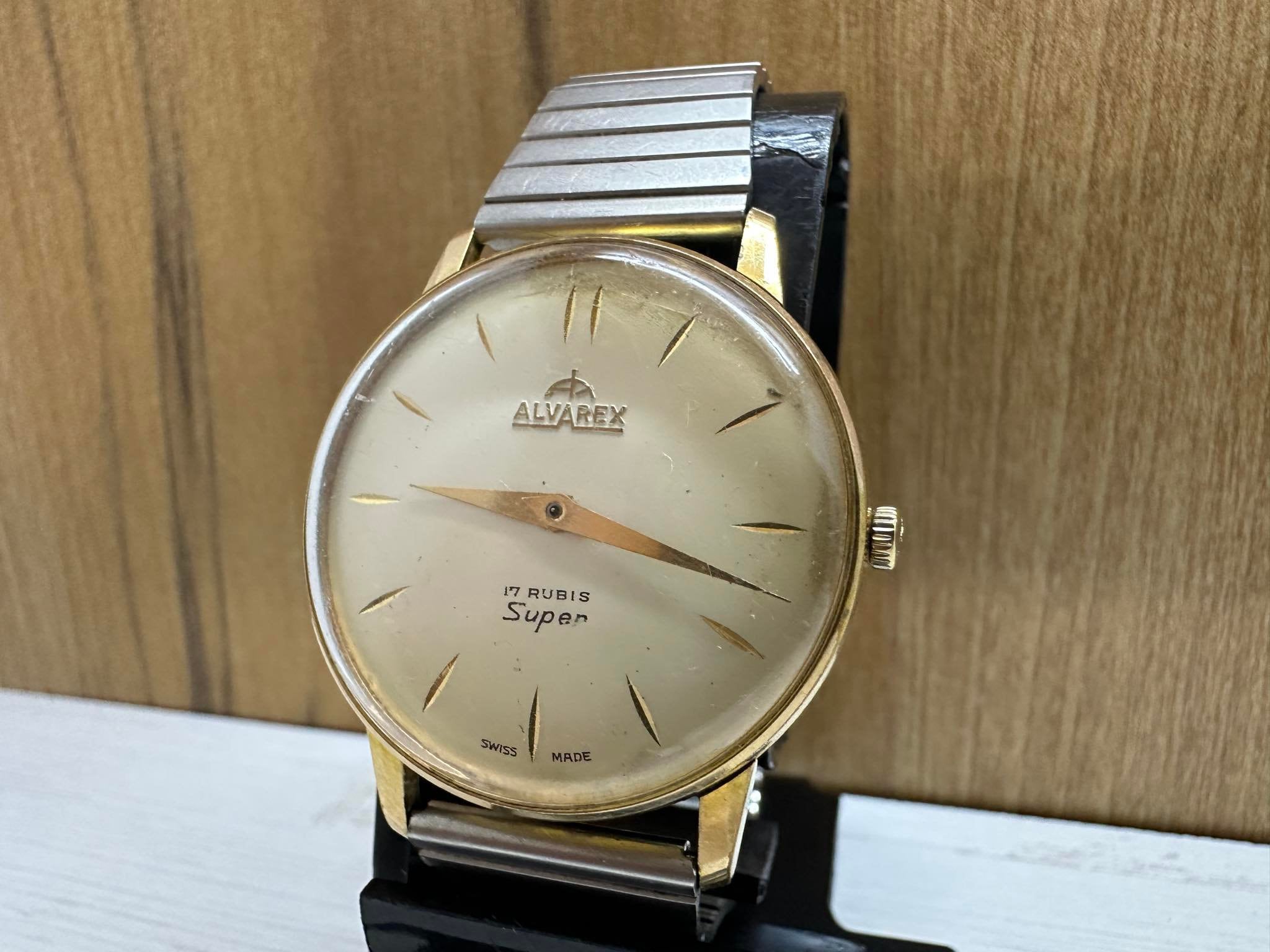 Vintage Unique Alvarex Super Swiss Made 1960 Watch Gold Plated