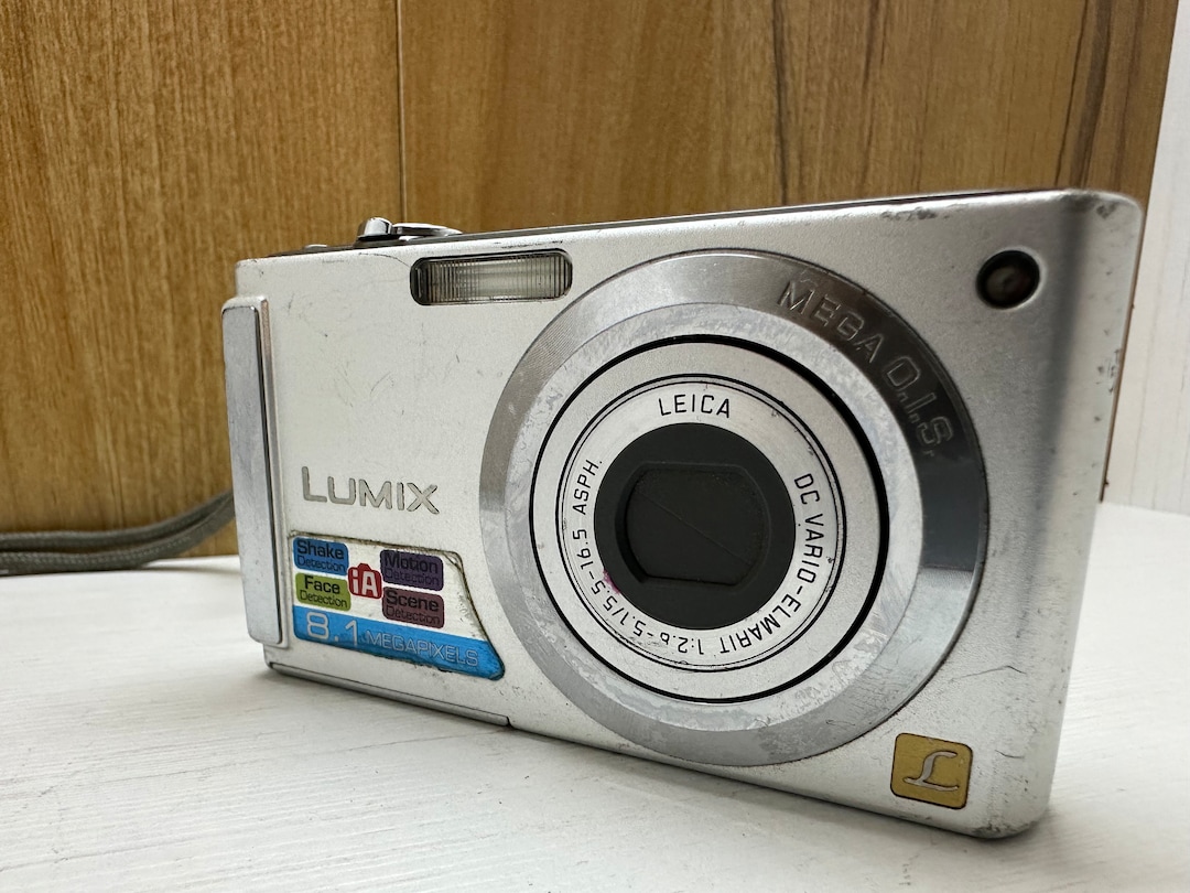 Panasonic Lumix Dmcfs3 Digital Camera Leica 8 MP 3X Wide