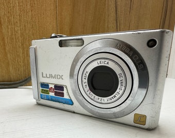 Eigene Digitalkamera Lumix Dmc-FS3 Ultracompact Leica 8 MP 3fach Weitwinkel optischer Zoom 2,5"