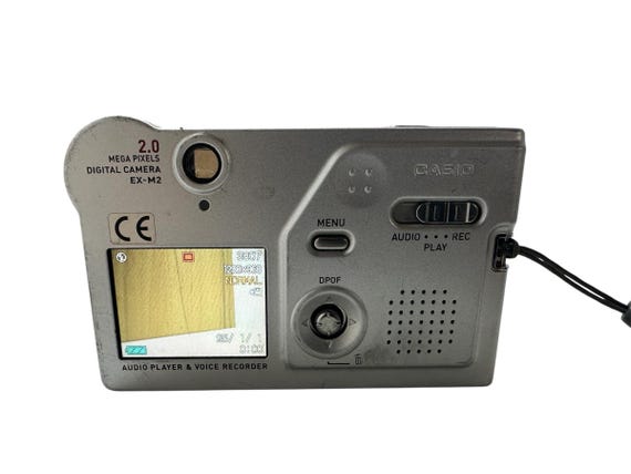 【美品 付属品完備】CASIO EXILIM EX-M2 Casio Exilim Ex-m2 Japan Super Slim Digital Wearable Card Camera