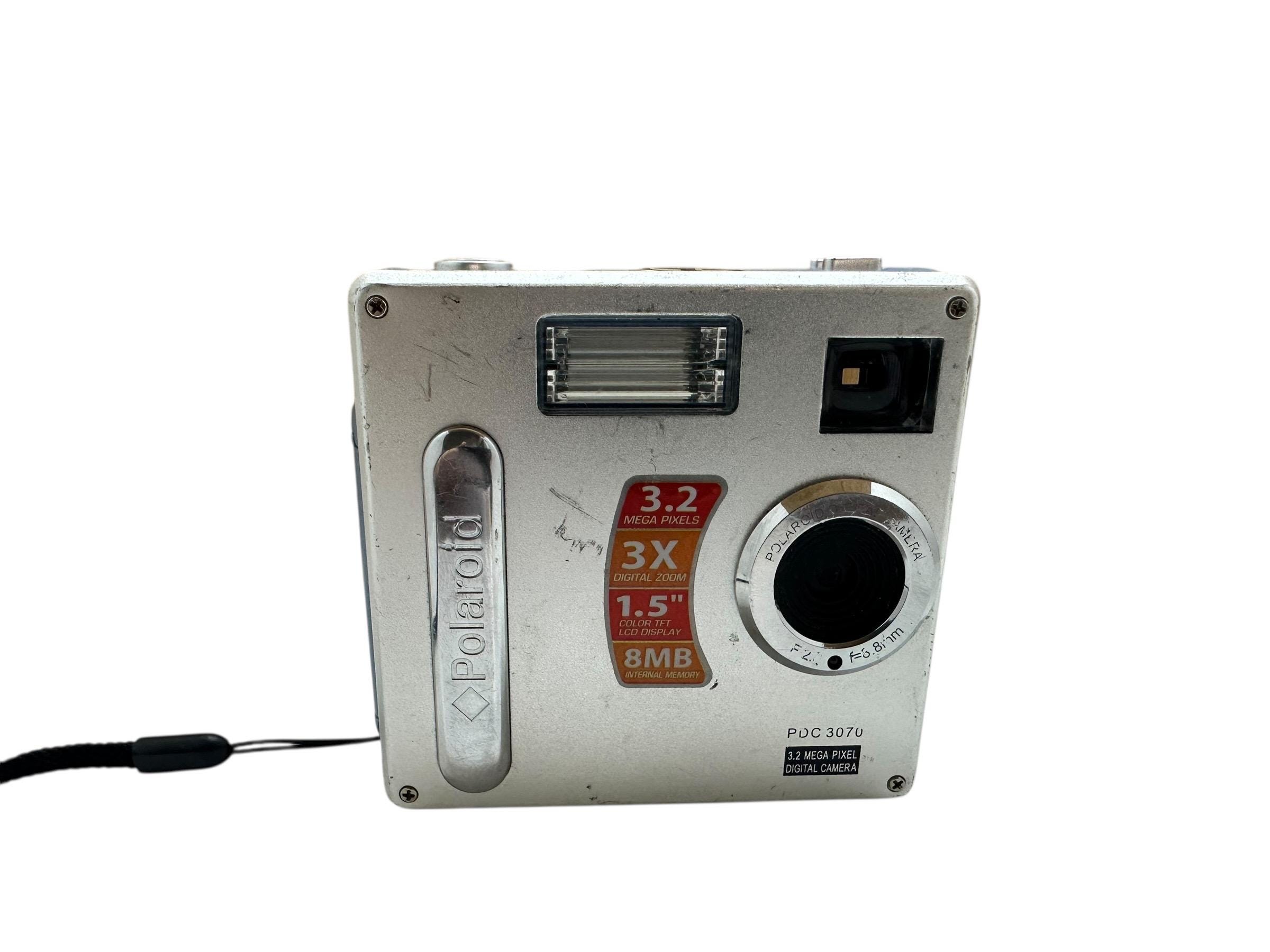 Polaroid PDC 3070 Digital Camera 3.2 Mega Pixels Compact 3X