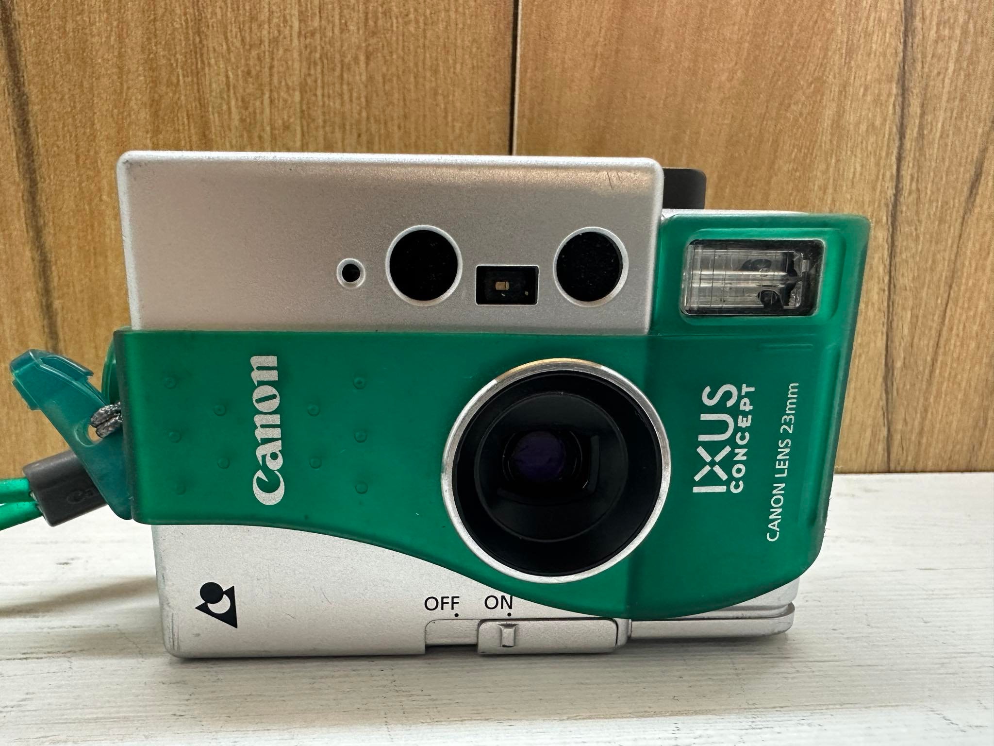 Limited Edition Canon Ixus Concept Summer Designer Green 23mm Lens
