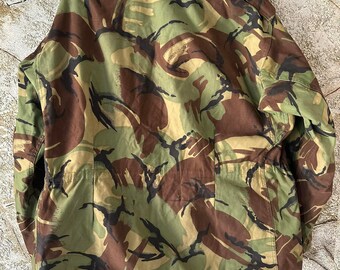 Blouson Armee De L Air Veste De Camp Militaire Vintage M67 Camouflage Brushstroke Espagnol (Années 1960) - Taille M Field Jacket Vintage Bon état