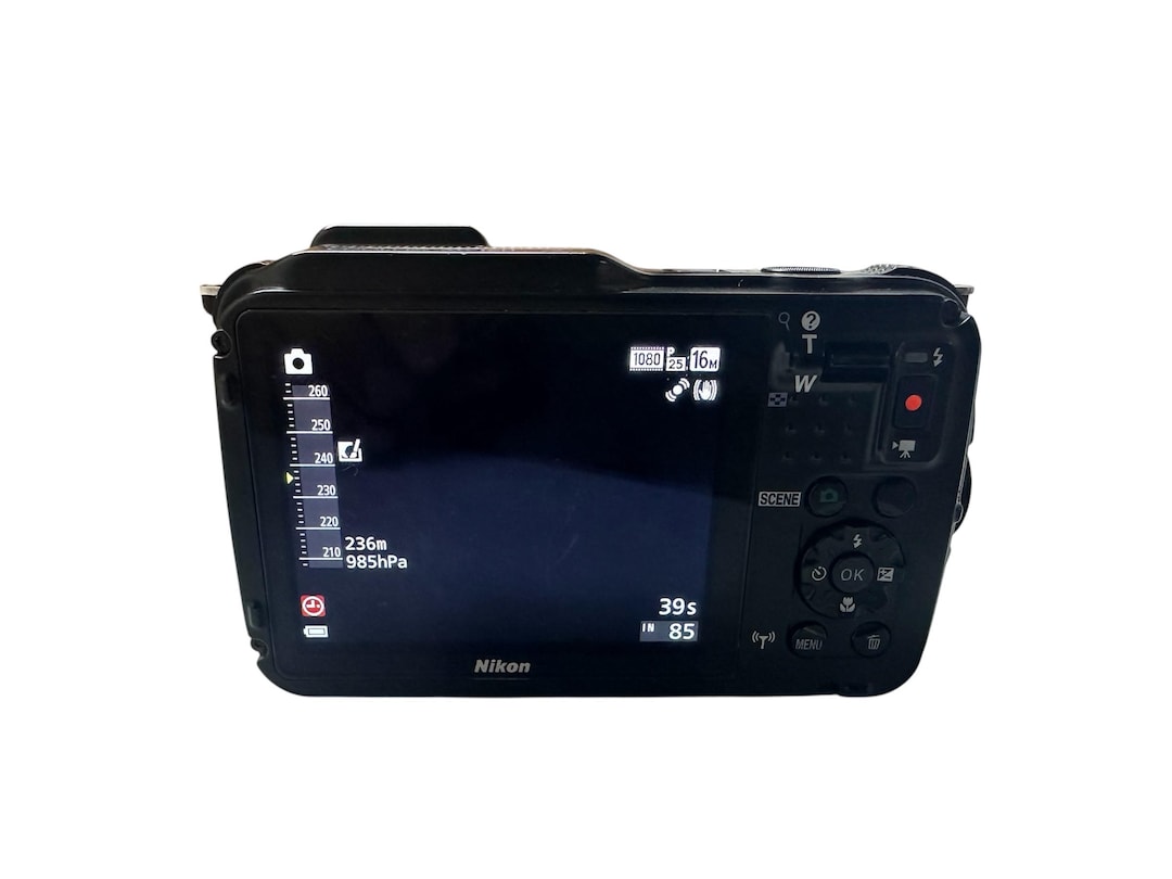 Nikon CoolPix AW120 GPS フルHD 防水 耐衝撃 VR ブラック