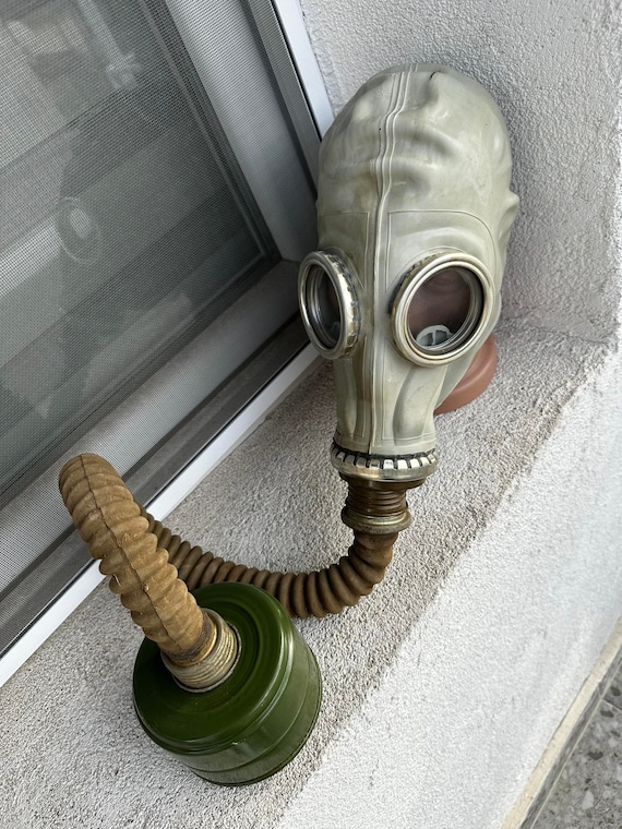 Maschera antigas militare vintage con tubo e filtro al carbone Integrale  unico -  Italia