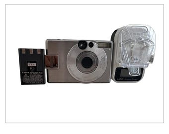 Canon Digital Ixus 330 Made in JAPAN 2MP Digital Camera Canon Lens Metal + Battery, Battery Charger