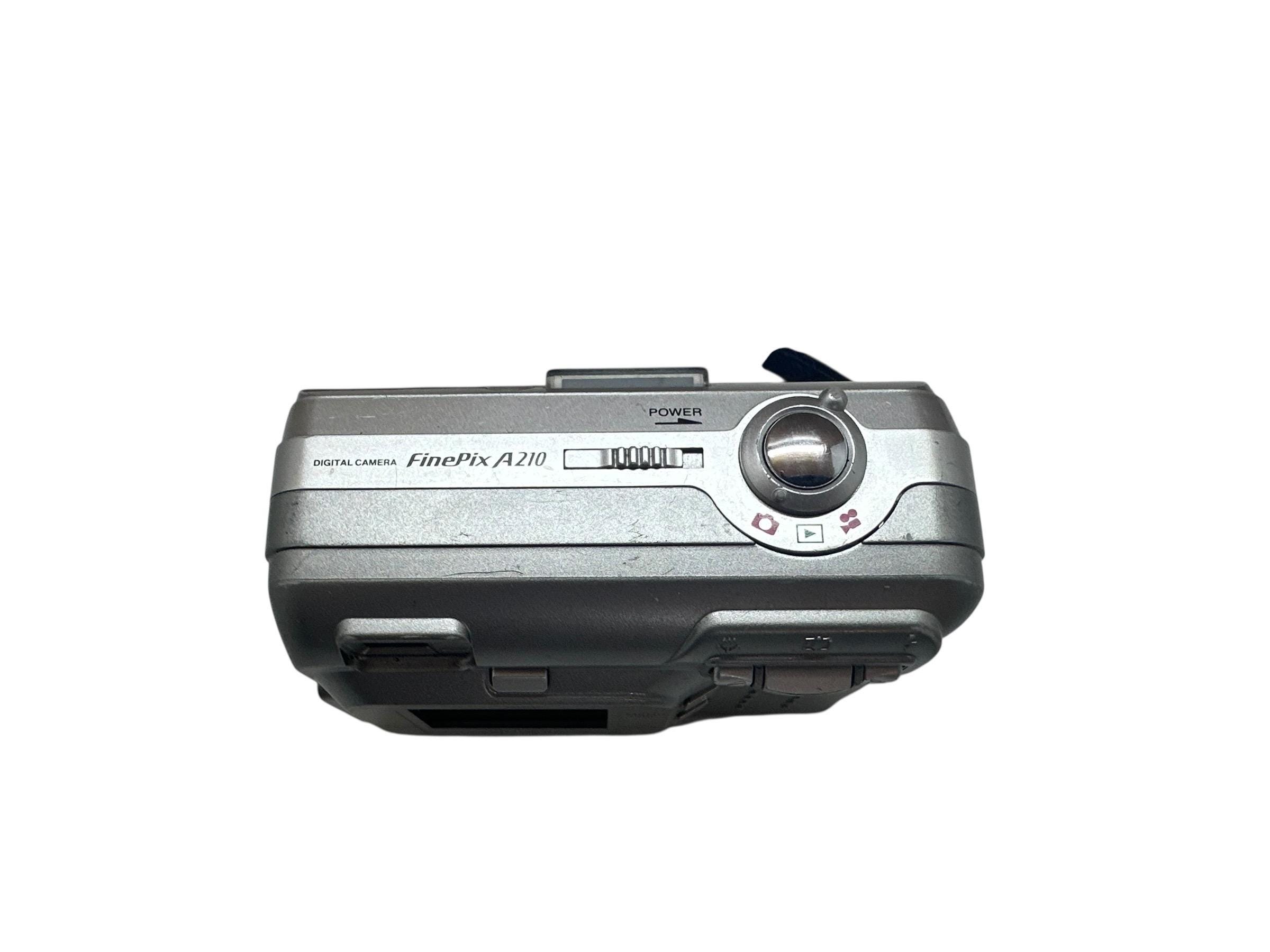 Fujifilm Finepix A210 Digital Camera 3X Optical Zoom 3.2 MP