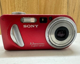 Sony CyberShot DSC-P8 Digital Camera 3x Optical Zoom 3.2 MP Compact