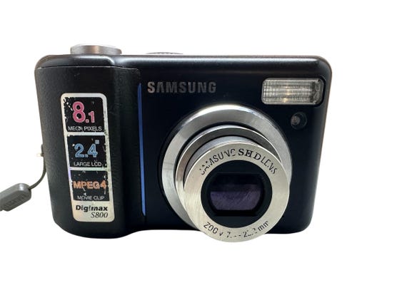 Samsung Digimax S800 Digital Camera Compact Mpeg4 8.1 MP 3X