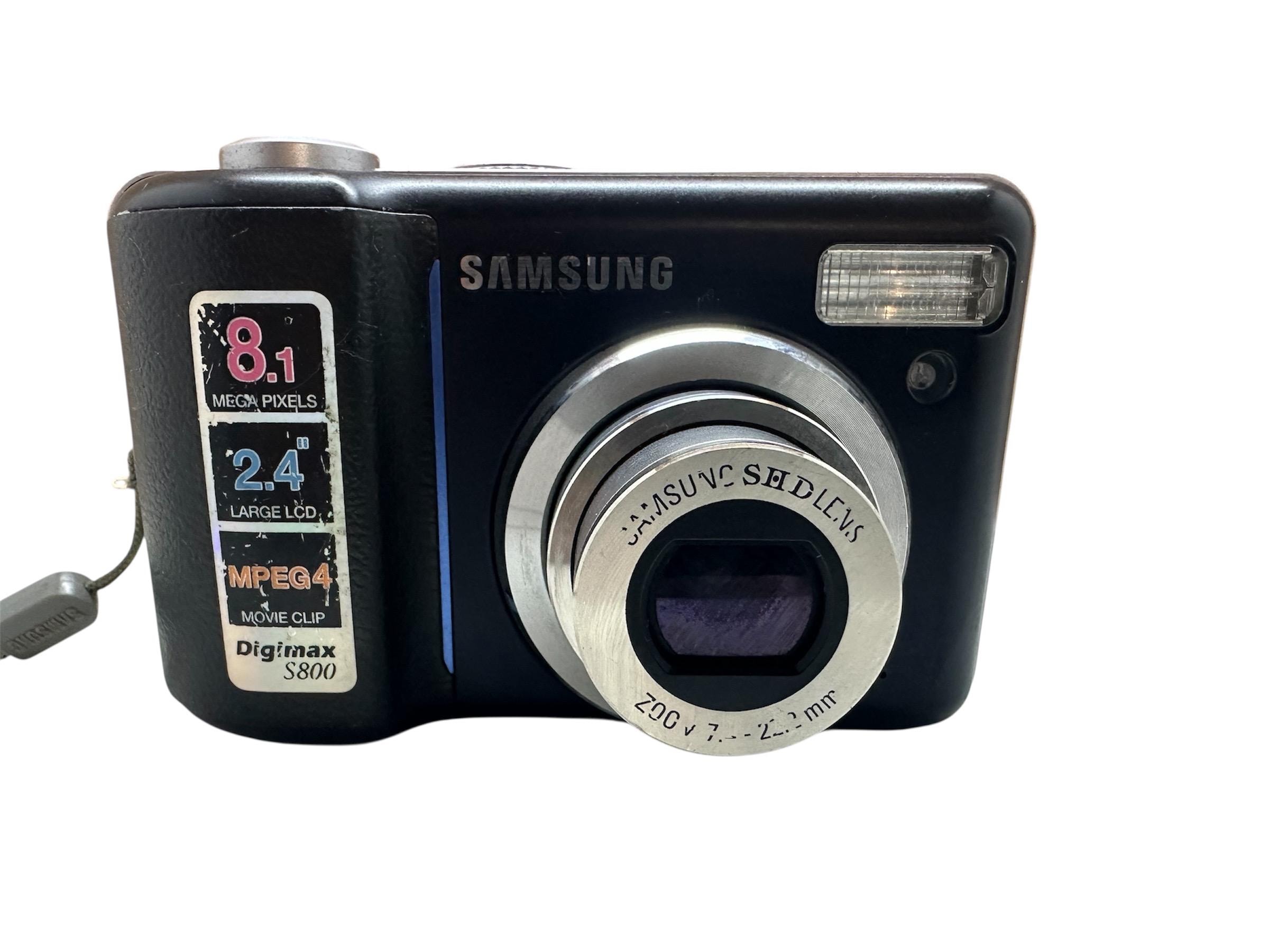 Samsung Digimax S800 Digital Camera Compact Mpeg4 8.1 MP 3X