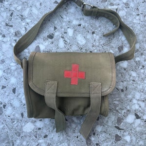 KIT MEDICO COMPLETO ESERCITO AMERICANO IN MULTICAM - Collezionismo In  vendita a Cremona