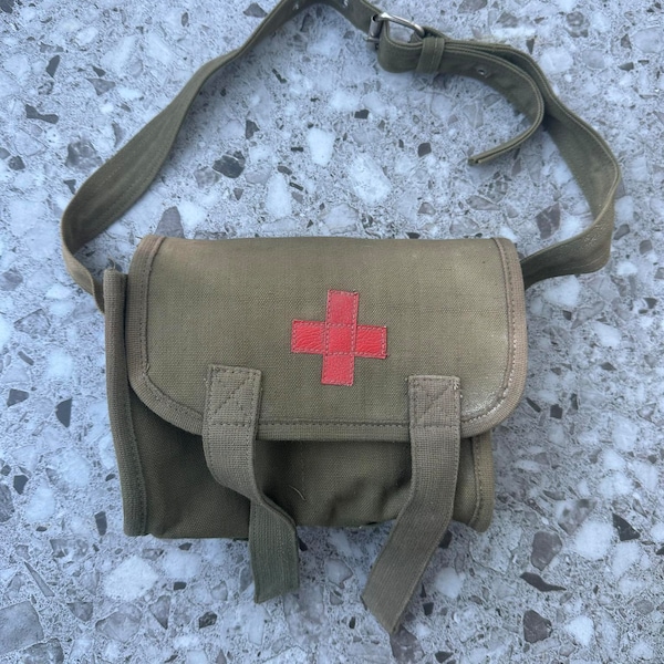 Vintage Military Medical Rescue Bag Army Red Cross 1940 Year Green Canvas 911 Soldier Combat First Aid  Collectible Old Memorable