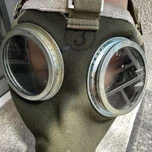 Vintage Military Army New Gas Mask Rare Unique Solder Equipment + Filter