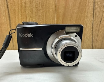 Kodak EasyShare C613 Digital Camera 6.2 MP 3X Optical Zoom Compact 2.4 inches Screen AA 1.5V Batteries White