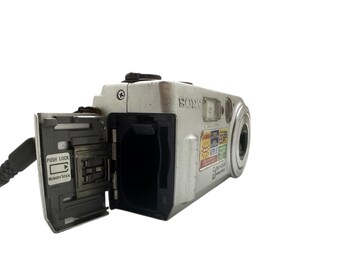 Sony Cybershot DSC-P1 Made in Japan Very Rare Digital Camera