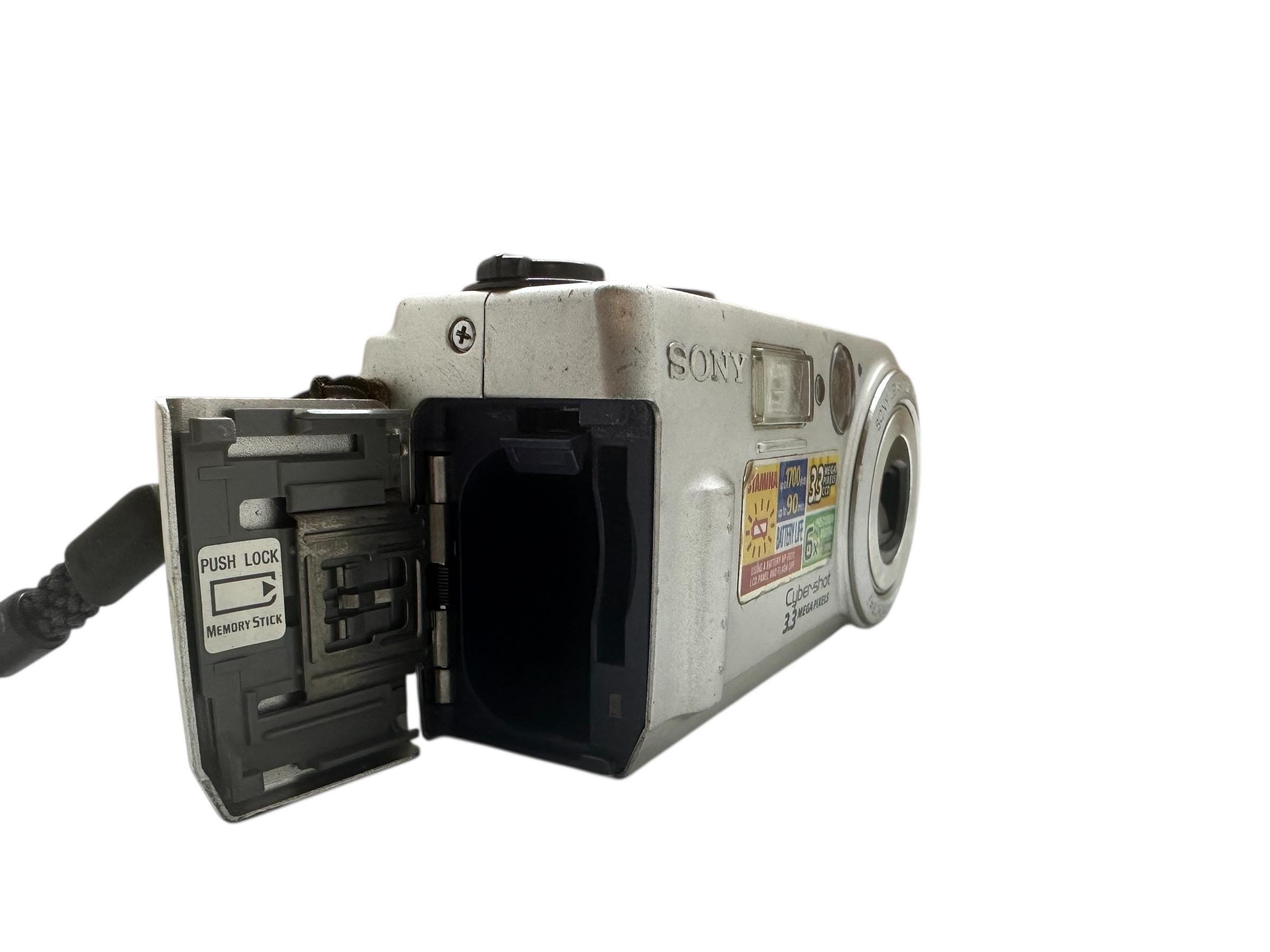 概ね美品e01c231tn SONY Cyber-shot DSC−P1 Sony Cybershot DSC-P1 Made in Japan Very Rare Digital Camera