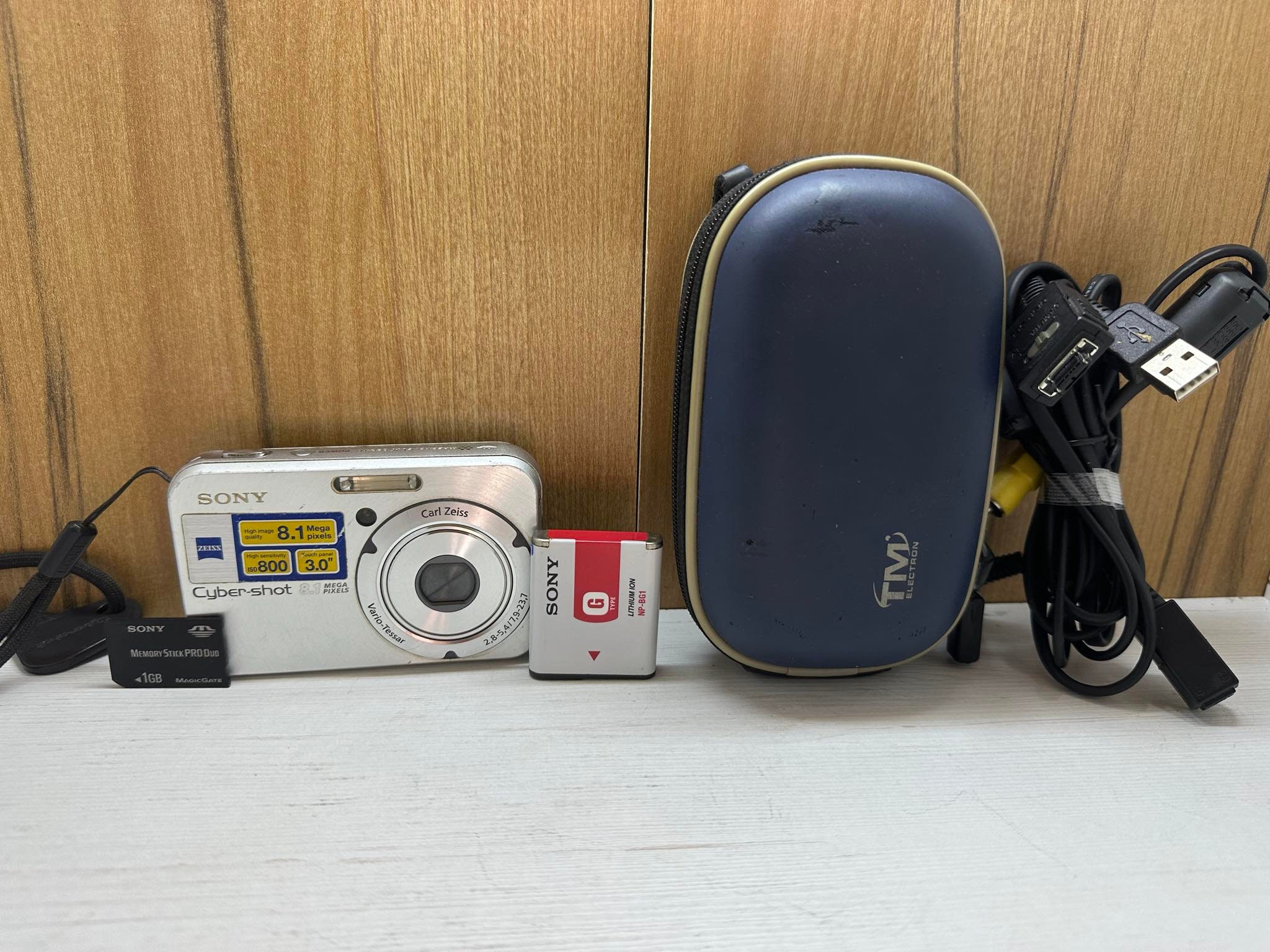 Sony Cyber Shot DSC-N1 Touch Screen Japan 3 Inches Digital Camera